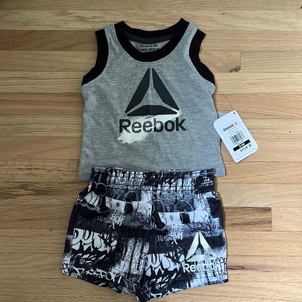 NWT Reebok 0-3 Month Short Sleeve Shirt and Shorts Matching Set